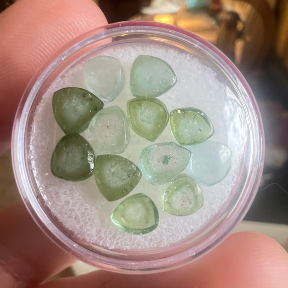 8 carats or genuine watermelon tourmaline polished slices! With gem jar . NICE!! - Picture 8 of 15